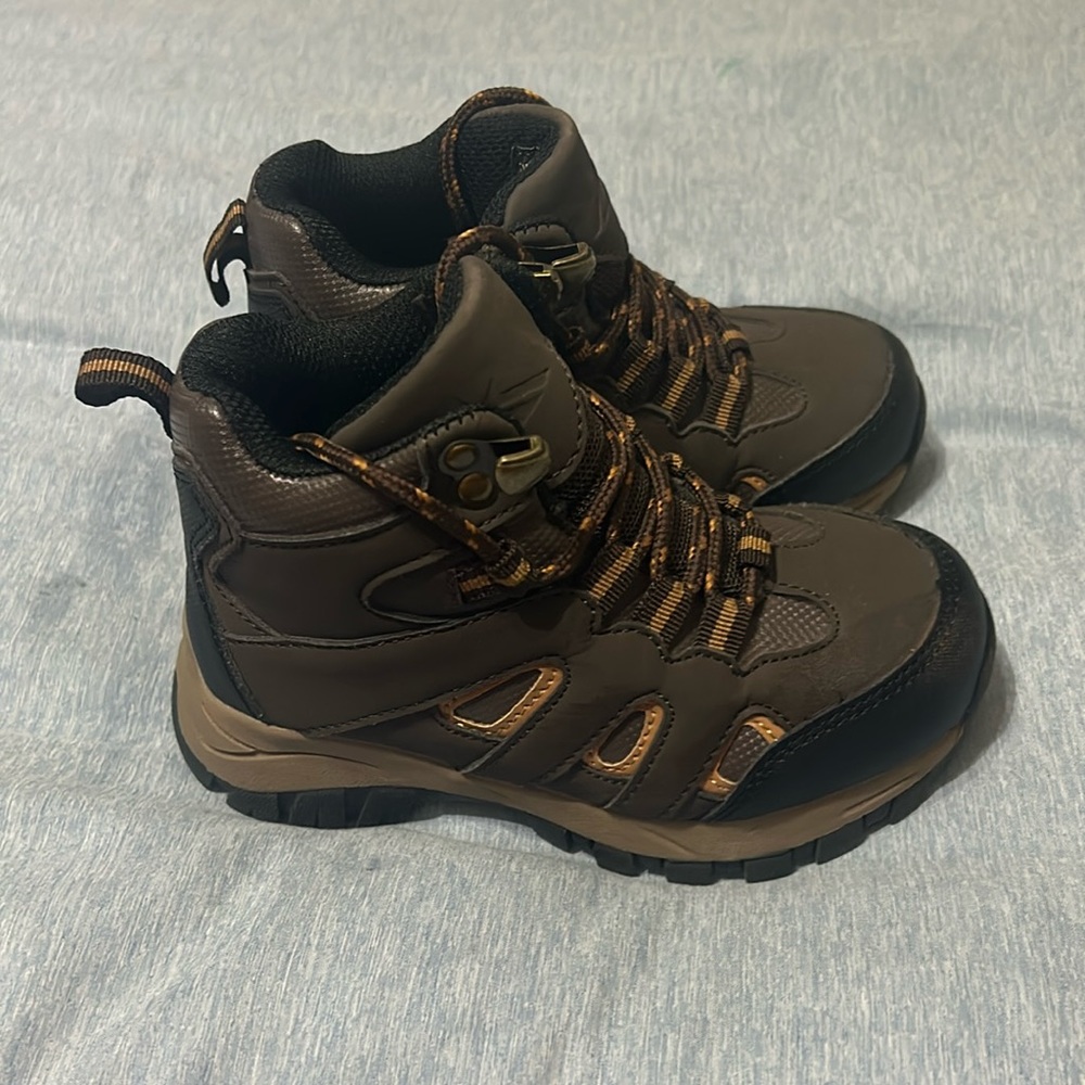 Sold! Toddler Boys Boots - size 11